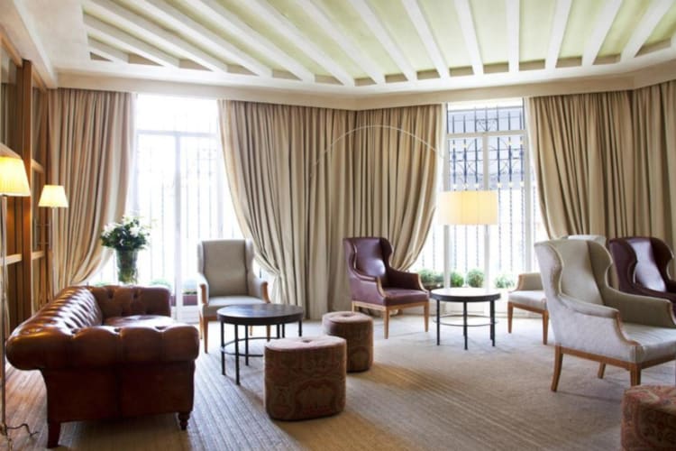 Lounge area